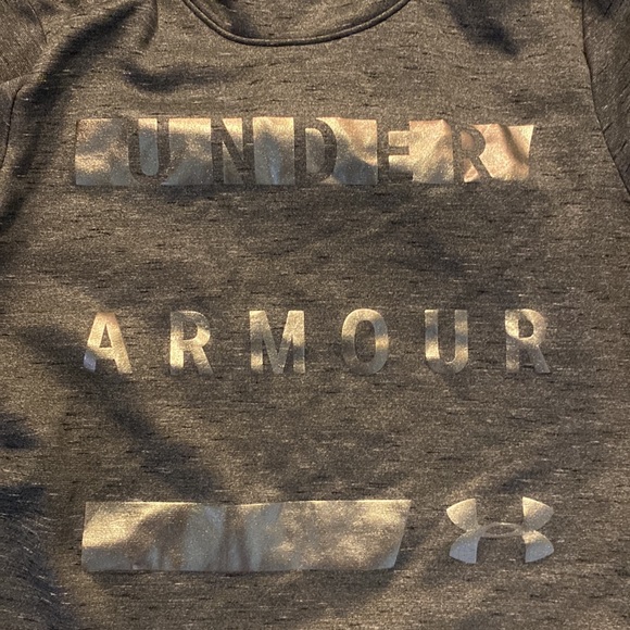 Under Armour coldgear womens loose Size large pull over hoodie grey and shiny - Picture 2 of 3